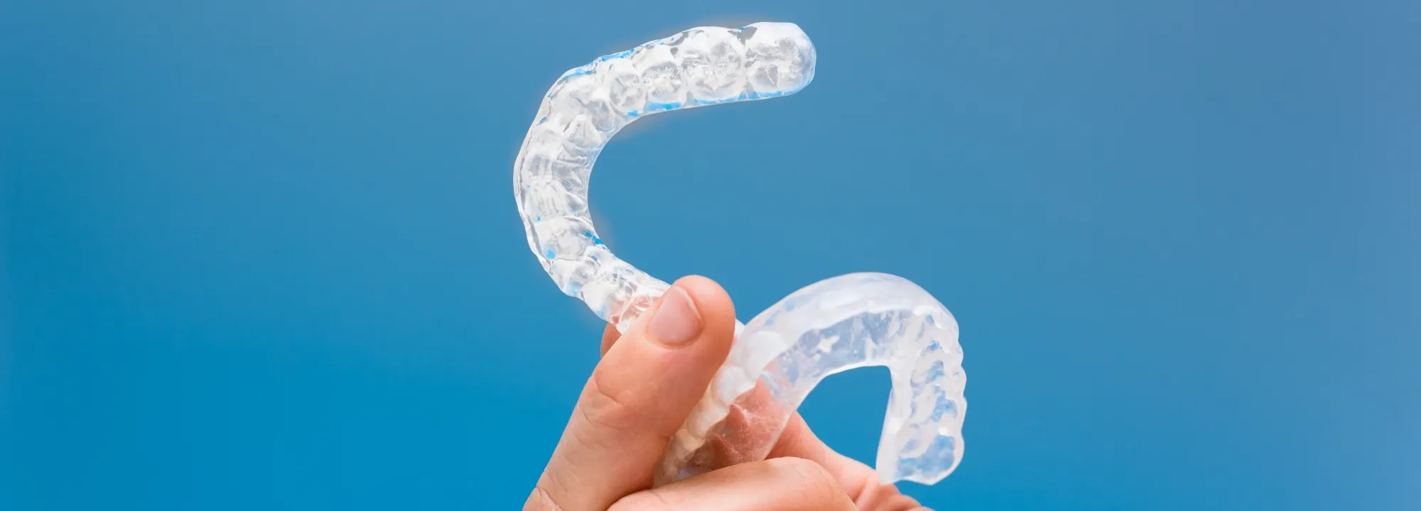 目立たない矯正(マウスピース型装置による矯正治療)とは